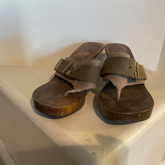 2 pairs women’s shoes - Picture 4 of 10